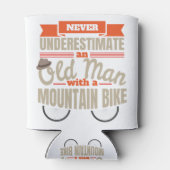 Onderschat nooit een oud man met een mountainbike blikjeskoeler (Achterkant)