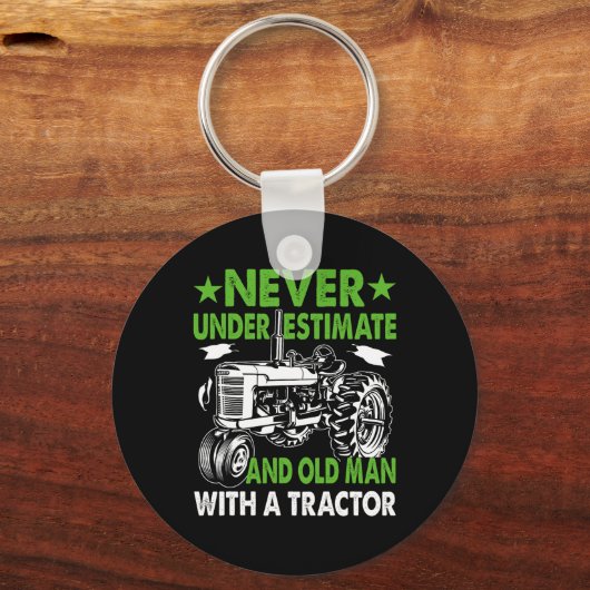 Onderschat nooit een oud Man met een trekker Sleutelhanger (Voorkant)