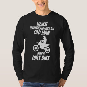 Onderschat nooit een oud Man met een vuile bijbel T-shirt