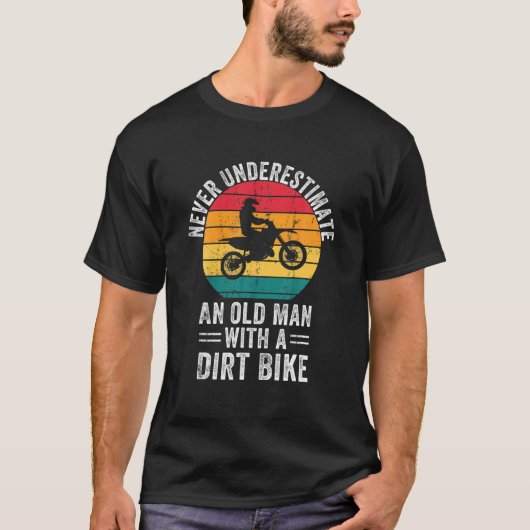 Onderschat nooit een oud Man met een vuile bijt gr T-shirt (Voorkant)