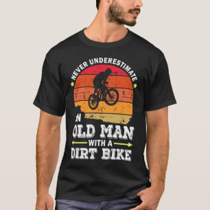 Onderschat nooit een oud Man met een vuile bike T-shirt