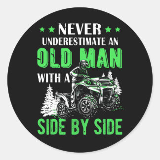Onderschat nooit een oud Man offroad UTV ATV SID Ronde Sticker