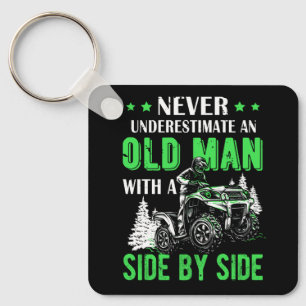 Onderschat nooit een oud Man offroad UTV ATV SID Sleutelhanger