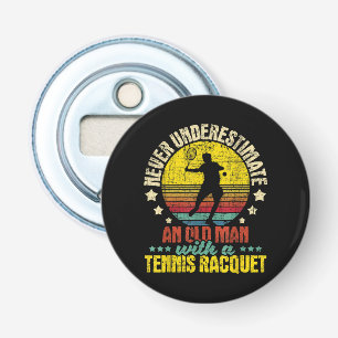 Onderschat nooit een oud Man - Tennis Racket SPO Button Flesopener
