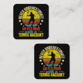 Onderschat nooit een oud Man - Tennis Racket SPO Vierkante Visitekaartje (Voorkant / Achterkant)