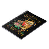 Onderschat nooit een oude dame die van lezen houdt notitieboek (Linkerzijde)