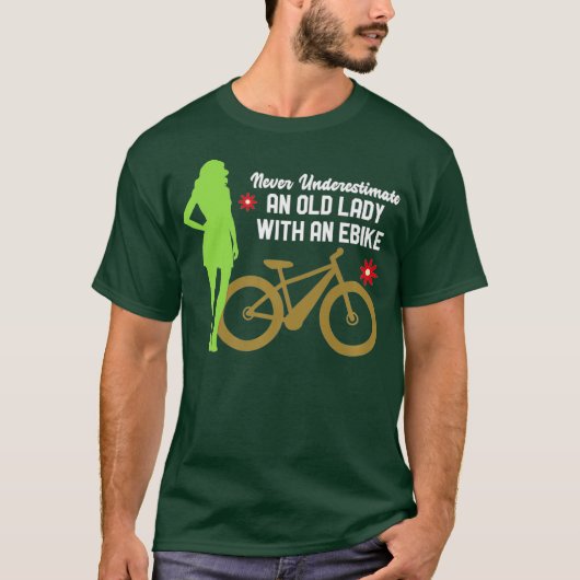 Onderschat nooit een oude dame met een eBike T-shirt (Voorkant)