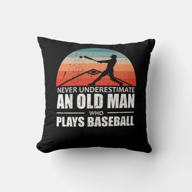 Onderschat nooit een oude man die honkbal speelt kussen (Voorkant)