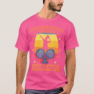 Onderschat nooit een oude man die padel tennis spe t-shirt