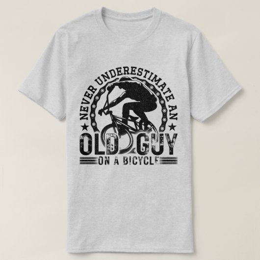 Onderschat nooit een oude man Fietser Liefhebber C T-shirt (Design voorkant)