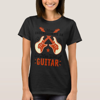 Onderschat nooit een oude man met een akoestische t-shirt
