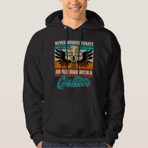 Onderschat nooit een oude man met een gitaar 1 hoodie