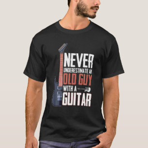 Onderschat nooit een oude man met een gitaar t-shirt