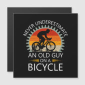 Onderschat nooit een oude man op een fiets (Voorkant / Achterkant)