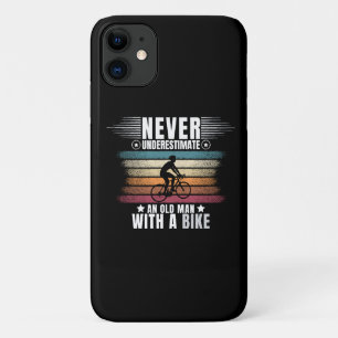 Onderschat nooit een oude man op een fiets Case-Mate iPhone case
