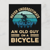 Onderschat nooit een oude man op een fiets. informatiekaartje (Achterkant)