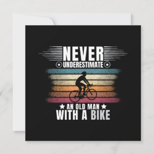 Onderschat nooit een oude man op een fiets kaart