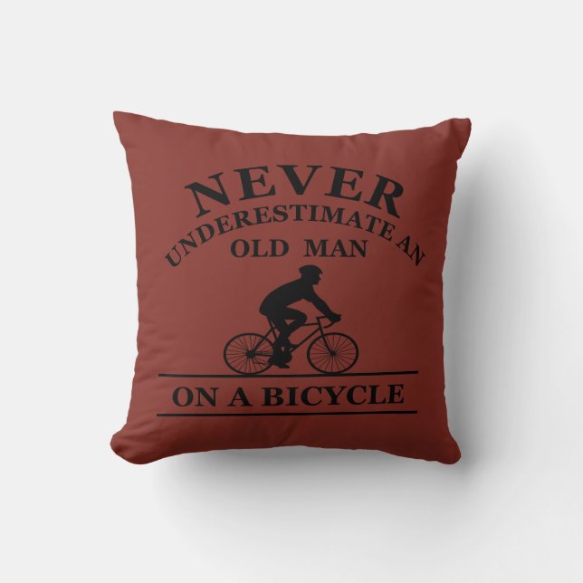 Onderschat nooit een oude man op een fiets kussen (Voorkant)