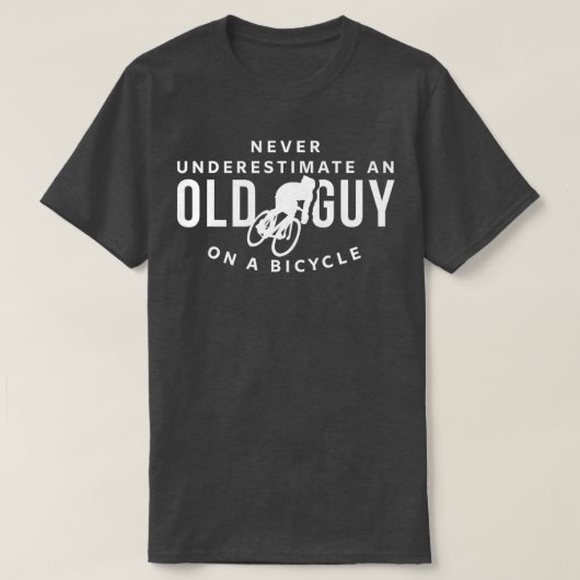 Onderschat nooit een oude man op een fietscyclin t-shirt (Design voorkant)