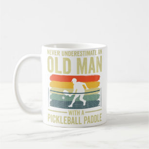Onderschat nooit een oude man Opa Pickleb Koffiemok