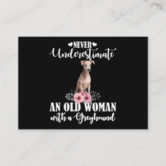 Onderschat nooit een oude vrouw met Greyhound Informatiekaartje