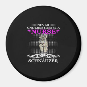 Onderschat nooit een verpleegster die van Schnauze Magneet