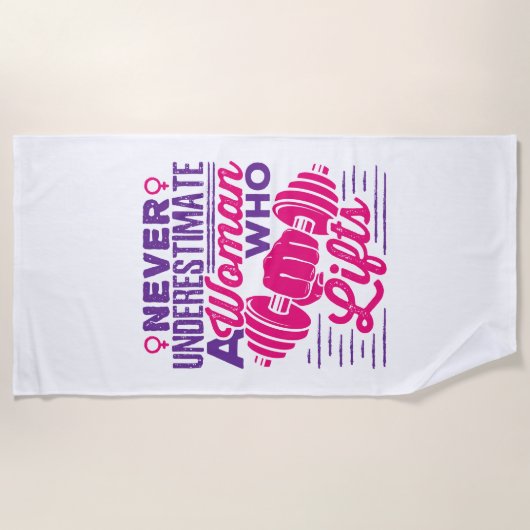 Onderschat nooit een vrouw die leeft strandlaken (Voorkant)