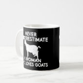 Onderschat nooit een vrouw die van Goats houdt Koffiemok (Voorkant links)