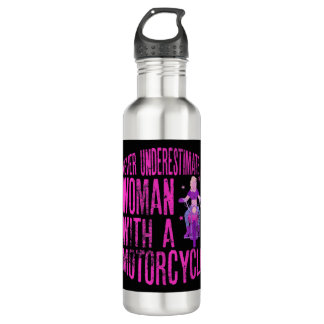Onderschat nooit een vrouw met een motorfiets A Waterfles