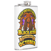 Onderschat nooit een zwart Man geboren in oktober  Heupfles (Rechts)