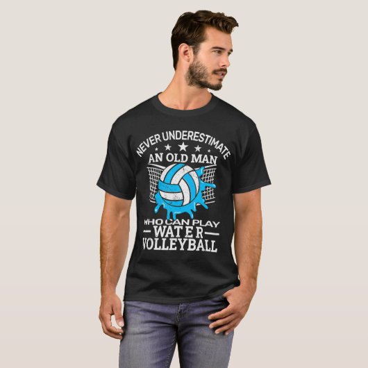 Onderschat nooit het watervolleybalzwembad t-shirt (Voorkant volledig)