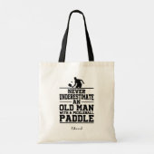 Onderschat nooit oud Man Funny Black Pickleball Tote Bag (Achterkant)