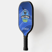 Onderschat nooit oud Man met Pickleball paddle (Links)