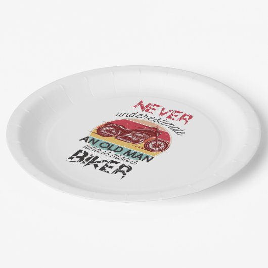 Onderschat nooit oude Man-bil Papieren Bordje (Gekanteld)