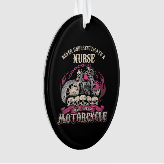 Onderschat verpleegster die motorrijder rijdt ornament (voorkant)