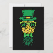 Ondersteboven Pineapple Leprechaun St Patricks Day Kaart (Achterkant)