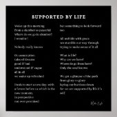 Ondersteund door het leven zelf liefde aanmoedigin poster (Voorkant)