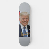 ONDERTEKEND DOOR DONALD TRUMP PERSOONLIJK SKATEBOARD (Voorkant)