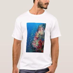 Onderwater koraalrif, Indonesië T-shirt
