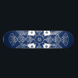 Onderwater Visontwerp met blauwe achtergrond Persoonlijk Skateboard<br><div class="desc">Een bijeenkomst van de vishoofden,  dit ontwerp laat een onderwaterscène zien,  compleet met seizoenhellen op een blauwe achtergrond. Een groot geschenk voor een ichtyoloog of iemand die van het zicht op vis houdt,  die een zwemtocht maakt!</div>