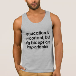ONDERWIJS IS BELANGRIJK, GROTE BICEPEN ZIJN BELANG T-SHIRT