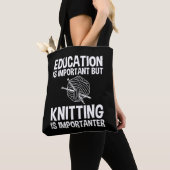 Onderwijs is belangrijk, maar sport is belangrijk tote bag (Dichtbij)