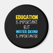 Onderwijs is belangrijk, maar waterkiemen is belan magneet (Voorkant)