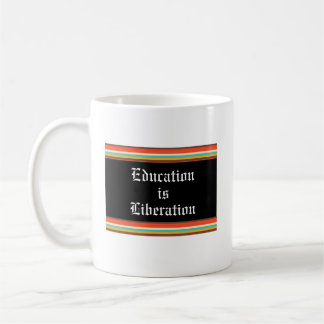 Onderwijs is bevrijding Tweetalige Mok