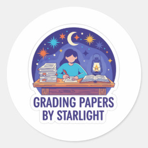 Onderwijzer die Papieren Beoordeelt bij Sterrenlic Ronde Sticker