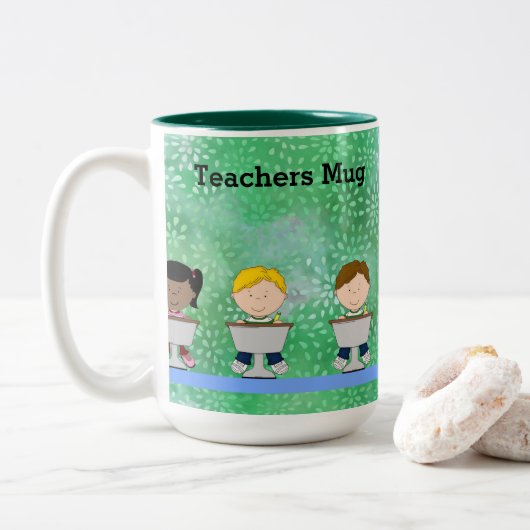 Onderwijzersmok met jonge studenten tweekleurige koffiemok (Met donut)