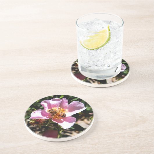 Onderzetter - Bijen op een wild roos (Zijkant)