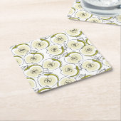 Onderzetter met appel getekend. (Schuin)