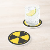 Onderzetter met gele en zwarte stralingssymbool (Zijkant)