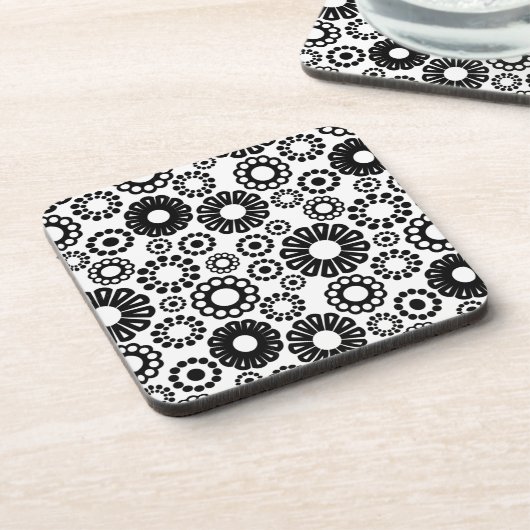 Onderzetter met zwarte en witte florale kurk (Linkerzijde)